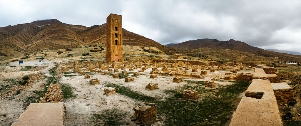 Citadelle_des_Beni_Hammad_قلعة_بني_حماد_08-1-1024x429