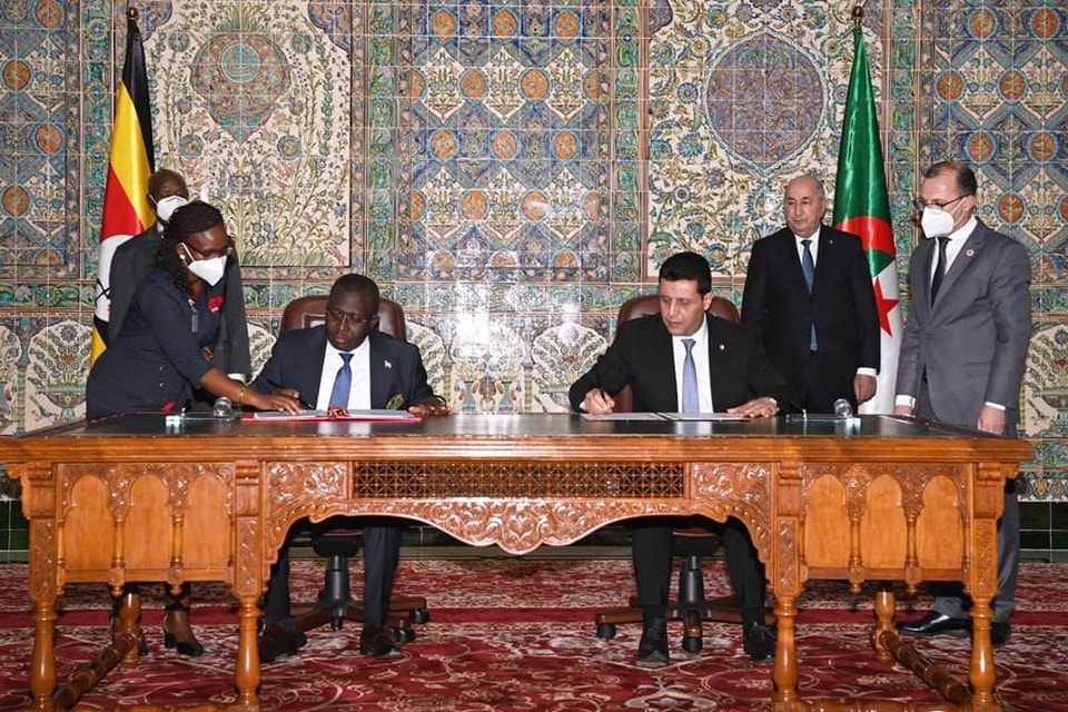 التوقيع على مذكرة تفاهم بين الجزائر وأوغندا في مجال السياحة.